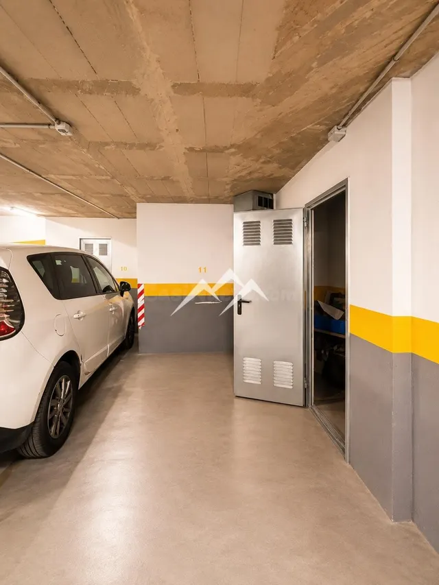 Se vende plaza de aparcamiento con trastero en Palma — 5