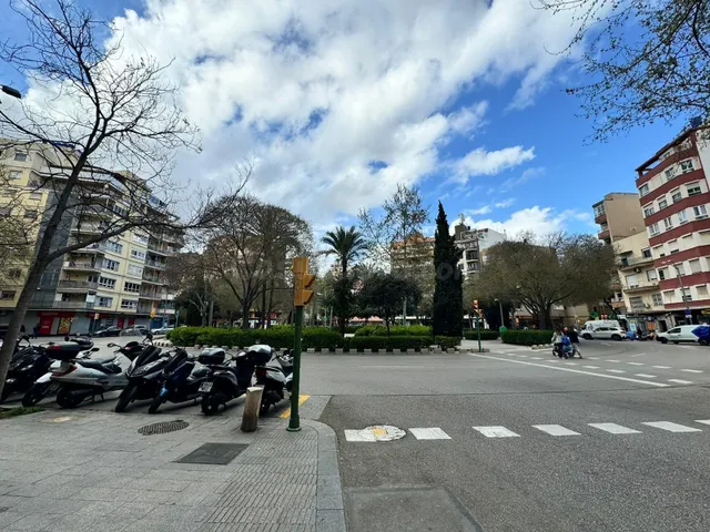 Terreno urbano con licencia concedida para desarrollo reside
