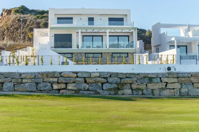 Villa de diseño contemporáneo a solo 4 minutos de Fuengirola. — 9