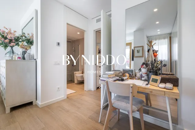 Exclusiva vivienda con dos espacios independientes, jardín privado y piscina en Can Mates — 40