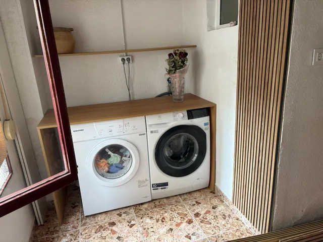 Te ofrecemos este bonito piso de 2 habitaciones y vestidor en bloque con ascensor recién reformado! — 16