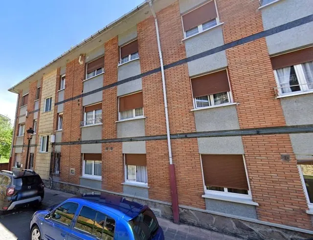 Venta de Piso en barrio Viviendas Proteg Tuilla Nº 11 Langreo (Asturias) — 2