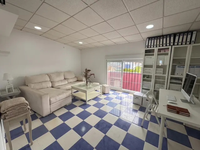 Nave industrial muy amplia de dos plantas y con múltiples posibilidades — 15