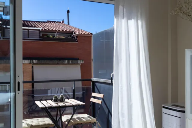 Atico / duplex en escuelas, junto zona universitaria. 4 habitaciones + estudio. terraza. orientado a sur. — 8