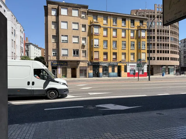 Local comercial en alquiler en Calle Borao. Zaragoza — 12
