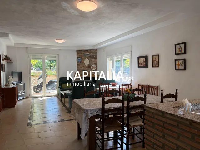 Chalet en venta en Ontinyent, a un paso del casco urbano y con bonitas vistas a la montaña. — 19