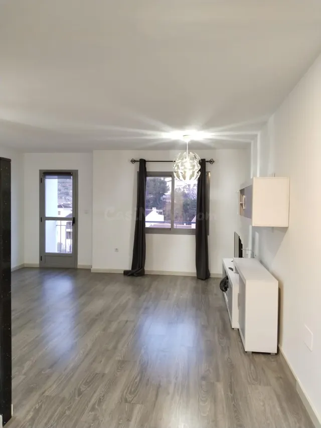 EN ACHIDONA PISO CON GARAJE Y TRASTERO SALE A LA VENTA - foto 4