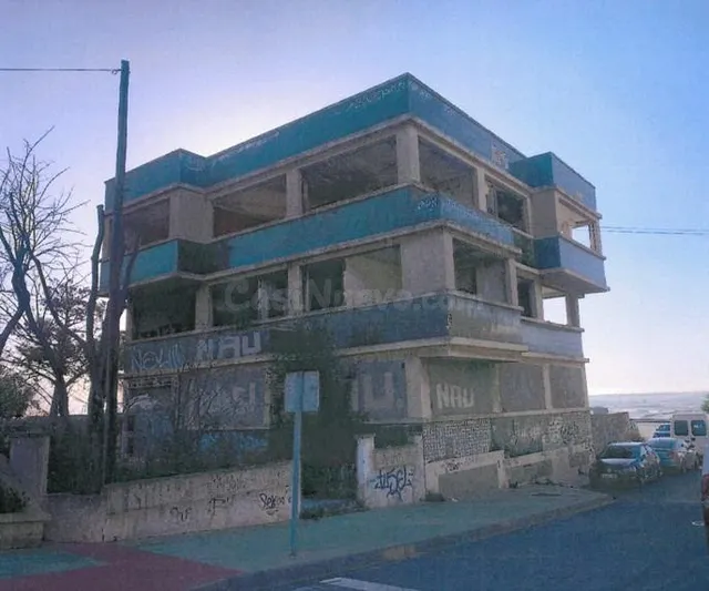 Edificio en Santa María del Águila - foto 3