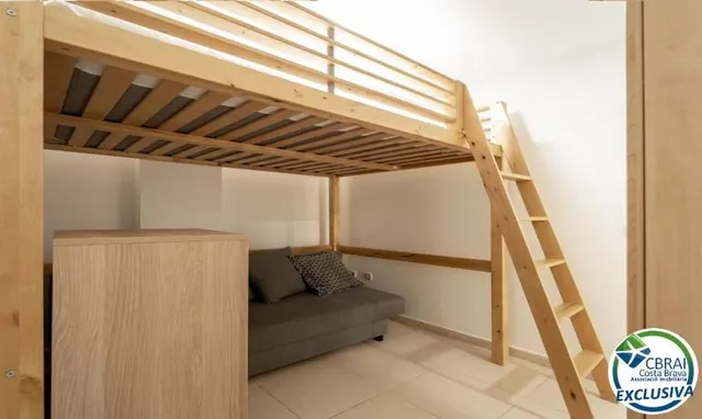 Moderno apartamento en planta baja en complejo residencial con zonas ajardinadas y piscina comunitaria — 14