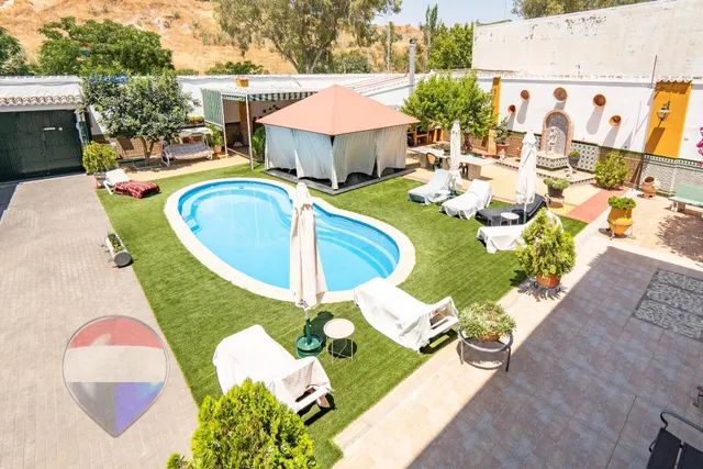 Gran casa andaluza con piscina, 11 habitaciones y amplias es - foto 4