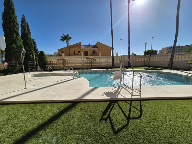 Piso en residencial de lujo en Aguadulce sur - foto 2