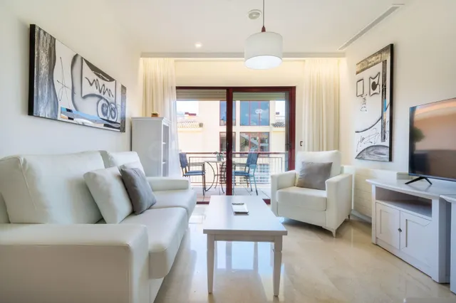 Apartamento de 3 dormitorios en el Albir - foto 3