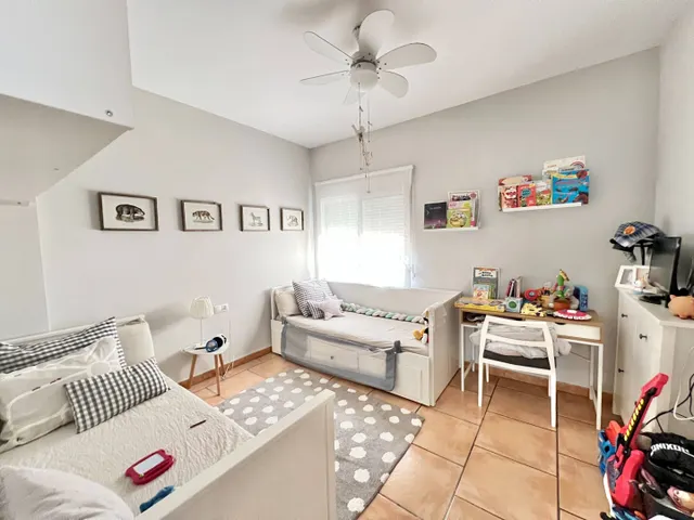 Chalet urbano en san vicente del raspeig – 1.500 m2 de parcela, piscina y zona de barbacoa — 8