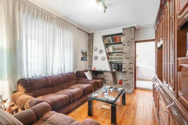 Casas, nave y fincas en venta en Caborana (aller) — 39
