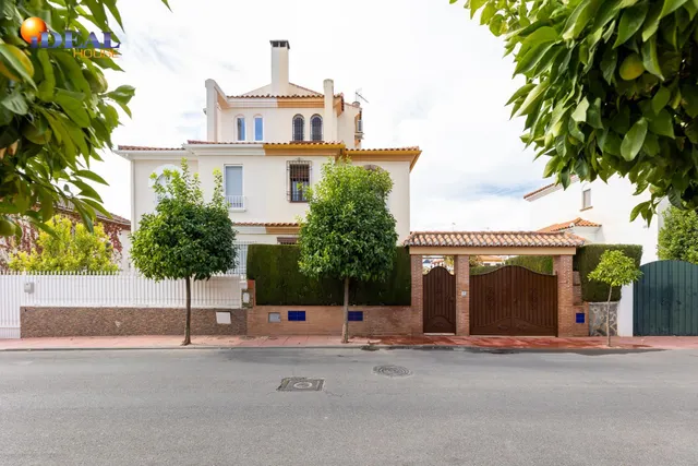 VIVIENDA PAREADA EN MONTELUZ — 44