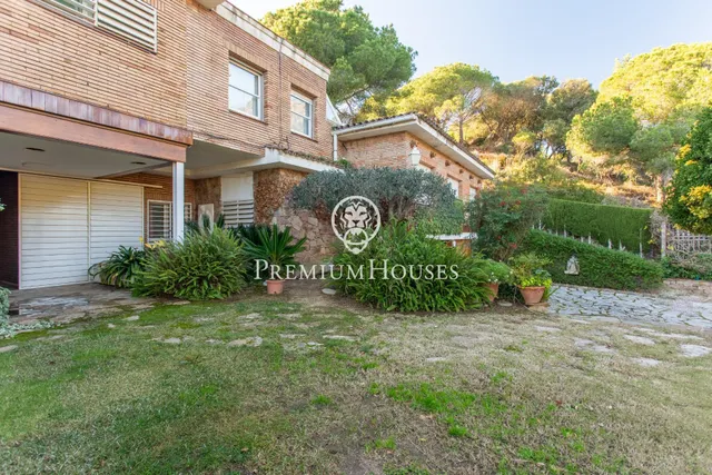 Majestuosa propiedad única en venta en Cabrera de Mar — 47