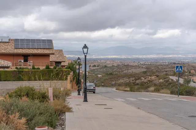 VENTA DE PARCELA EN LA URBANIZACIÓN CAÑADAS DEL PARQUE — 48
