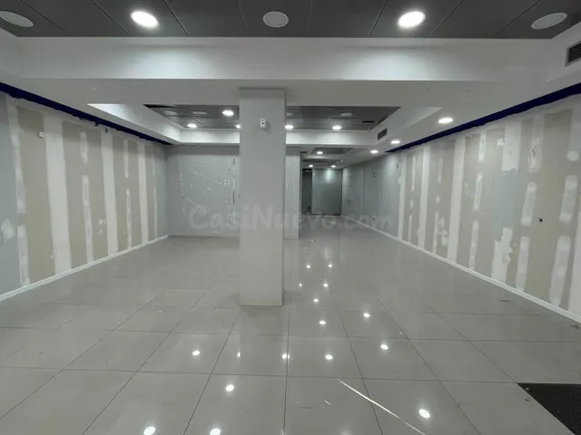 ALQUILER LOCAL COMERCIAL EN EL CENTRO DE PONFERRADA - foto 2