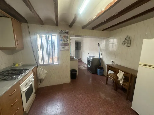 Encantadora Casa en Monovar - Ideal para Tu Nuevo Hogar - foto 2
