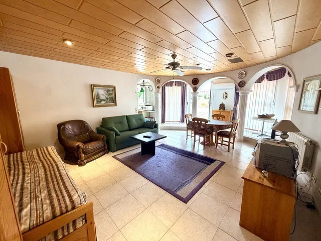 Villa 5 habitaciones 280m² en venta - La Marquesa — 24