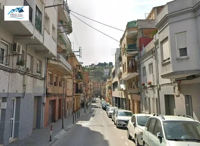Venta de Piso en Montcada i Reixac (Barcelona) — 2