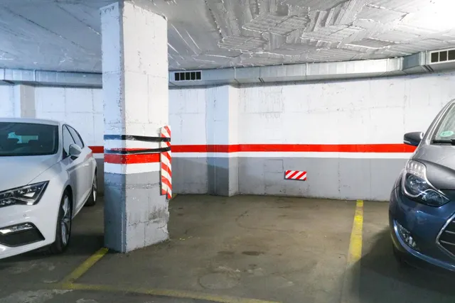 Plaza de parking en Prat de la Riba — 12