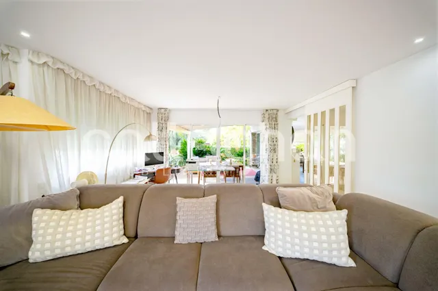 Exclusiva vivienda en Cruz de Gracia: elegancia, amplitud y privacidad — 49