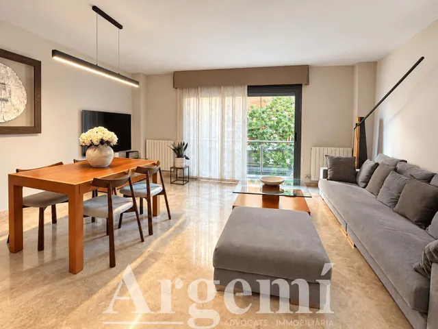 Casa adosada en venta en Montcada i Reixac — 8