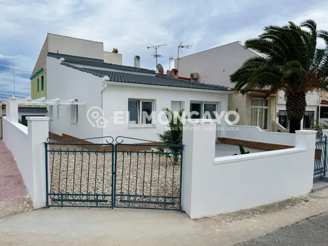 Fantástico chalet independiente recién reformado con maravil