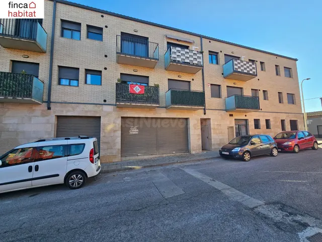 Amplio local polivalente en origen - foto 3