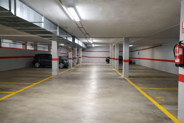Plaza de garaje en venta en Valencia - foto 5