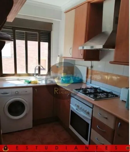 EST / Piso de TRES dormitorios en zona Beiro - foto 3
