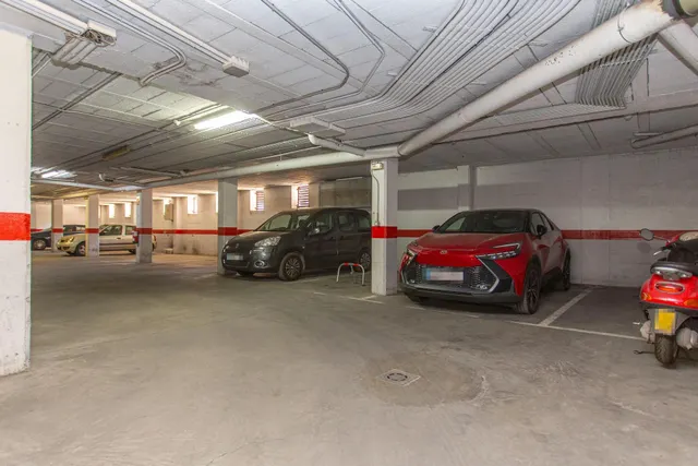 Ideal piso con garaje en el centro de jerez — 33