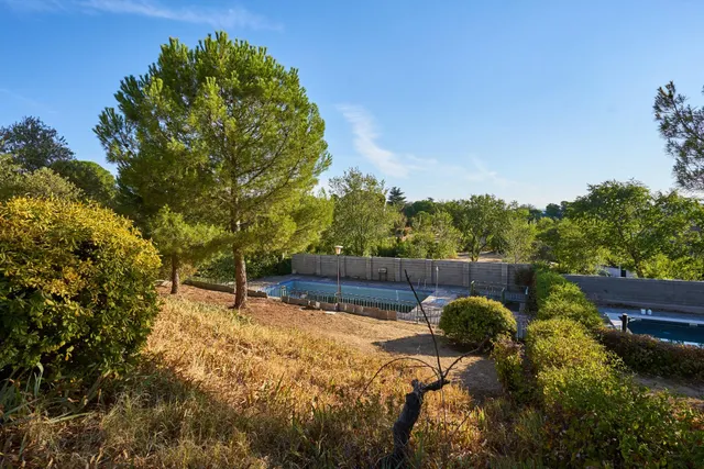 CHALET INDEPENDIENTE EN VENTA — 23
