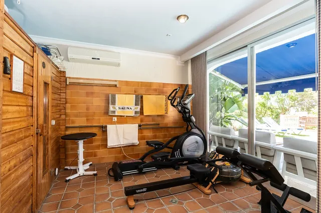 Chalet 6 habitaciones 746m² en venta - Marbella — 40