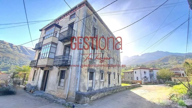 MAJESTUOSA CASA PARA REFORMAR. SOBA — 2