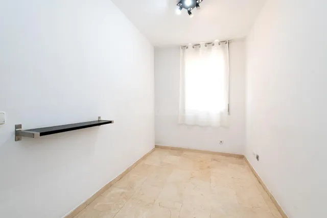 Piso en venta en Calle Osorio Valdés 6,Malaga - foto 2