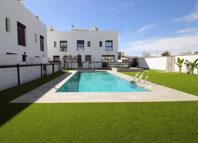 Modernas casas adosadas y pareadas en Pilar de la Horadada — 28