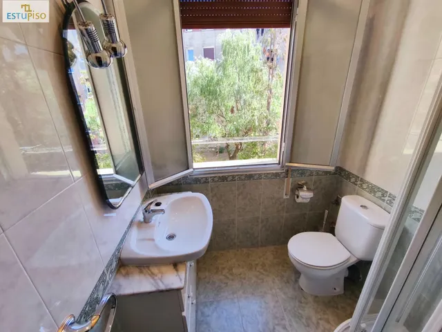 ¿PAGAR ALQUILER O INVERTIR? PISO JUNTO A LAS UNIVERSIDADES--67m2-Amplia Cocina-Salón-2hab-Baño con ducha — 29