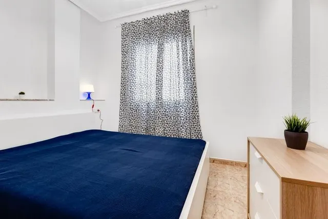 Increíble apartamento de 2 dormitorios cerca de la playa en Torrevieja — 20
