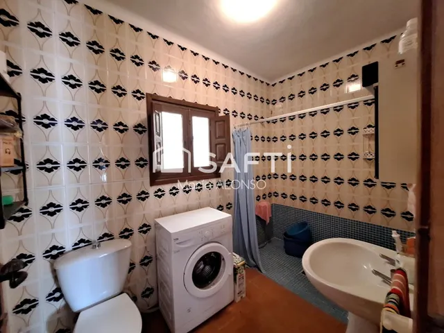 Amplia vivienda,con terraza y muchas posibilidades — 7