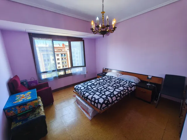 FANTASTICA OPORTUNIDAD 8º PISO 92m2 en AVENIDA GASTEIZ esq. Beato - LUZ Y VISTAS- 3 hab. para entrar a vivir o Actualizar — 18