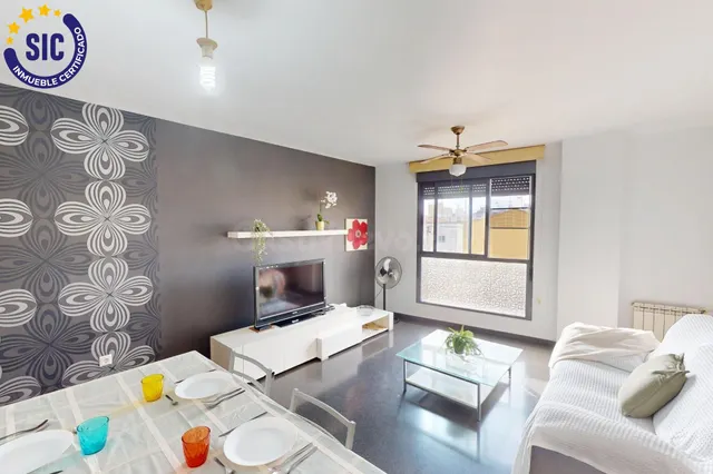 Piso de 2 habitaciones, garaje y trastero en la zona Norte de Castellón frente al estadio Castalia — 4