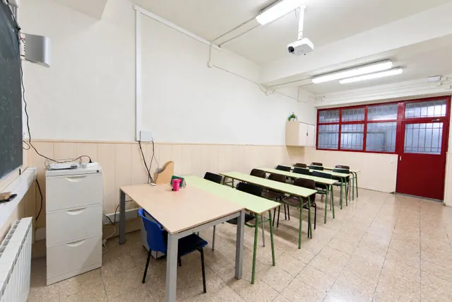 Local comercial 30 habitaciones 1355m² en venta - Pueblo Nuevo — 50