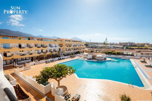 Apartamento reformado con vistas a la piscina y al maren playa paraiso — 15