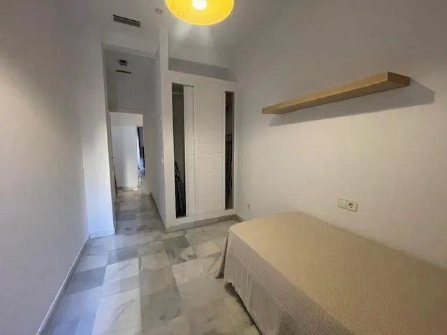 Precioso piso en calle pureza, máximo dos personas.incluye plaza de garaje. — 23