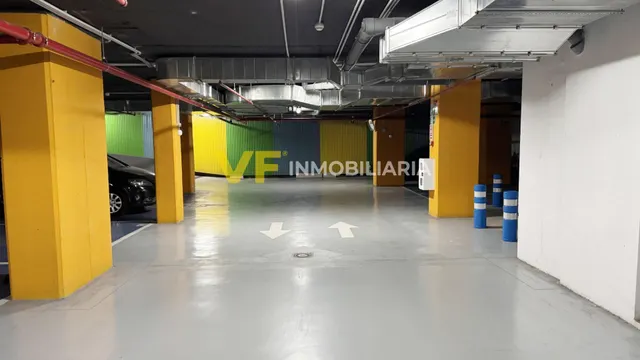 ¡Comodidad, seguridad y carga eléctrica en una sola plaza! — 9