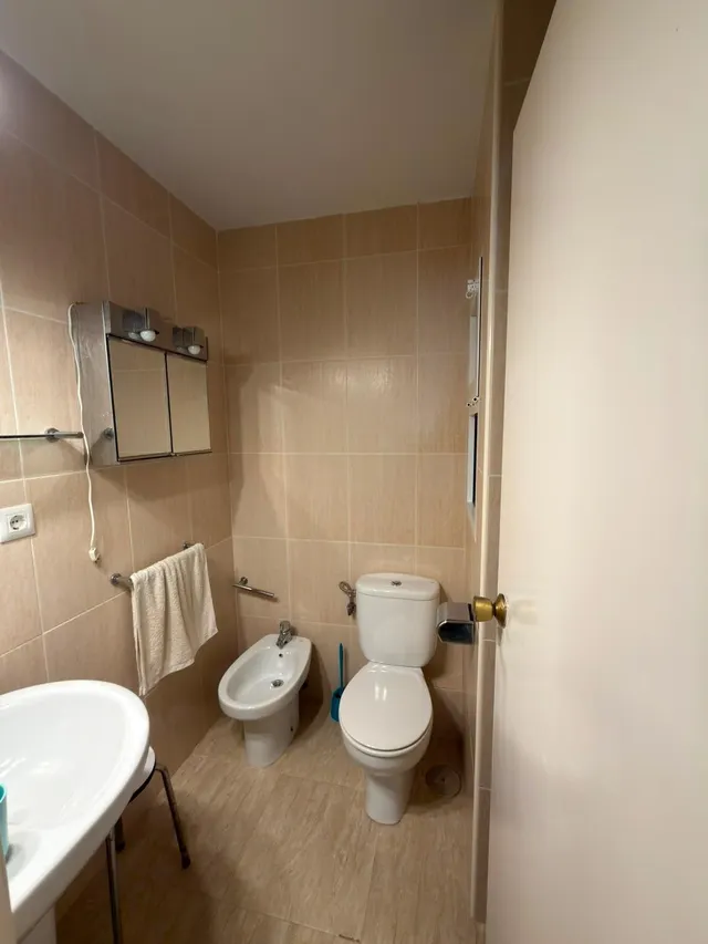 APARTAMENTO CON VISTAS AL MAR EN CAMPOAMOR : 4 hab, 2 baños, garaje , trastero, amplio. — 13