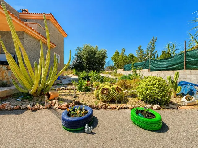 Villa independiente con piscina en El Moralet (Alicante) | P - foto 4