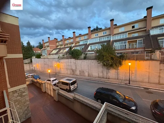 Amplio y Luminoso Piso en San Pedro de la Fuente, Burgos - €355.000 — 2